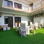 Fabhotel Marritt Grand